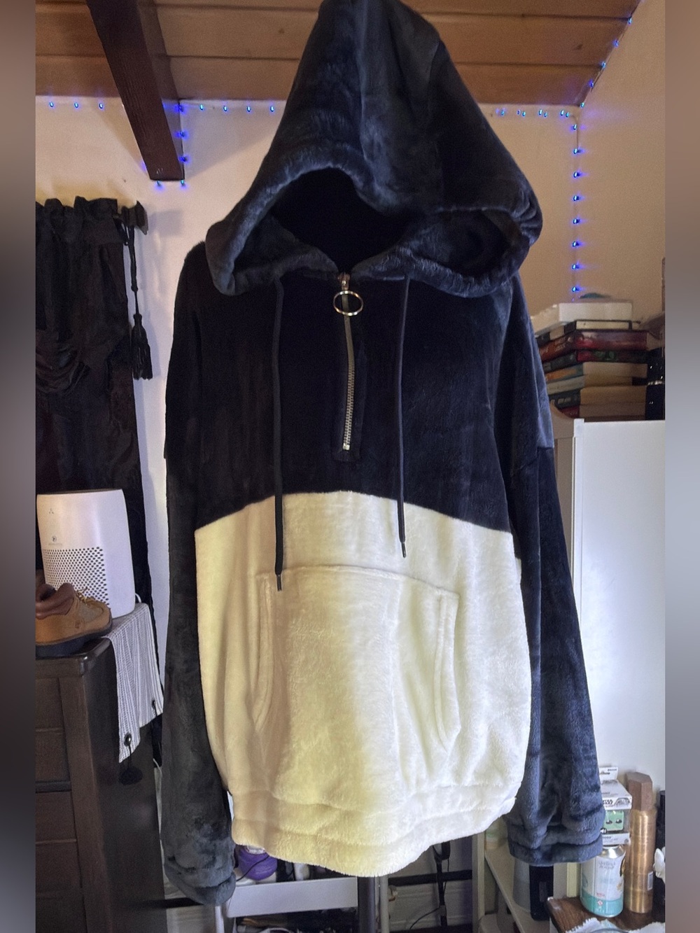 Reflex- Two-Tone Navy and Cream Plush Half-Zip Hoodie Sweater